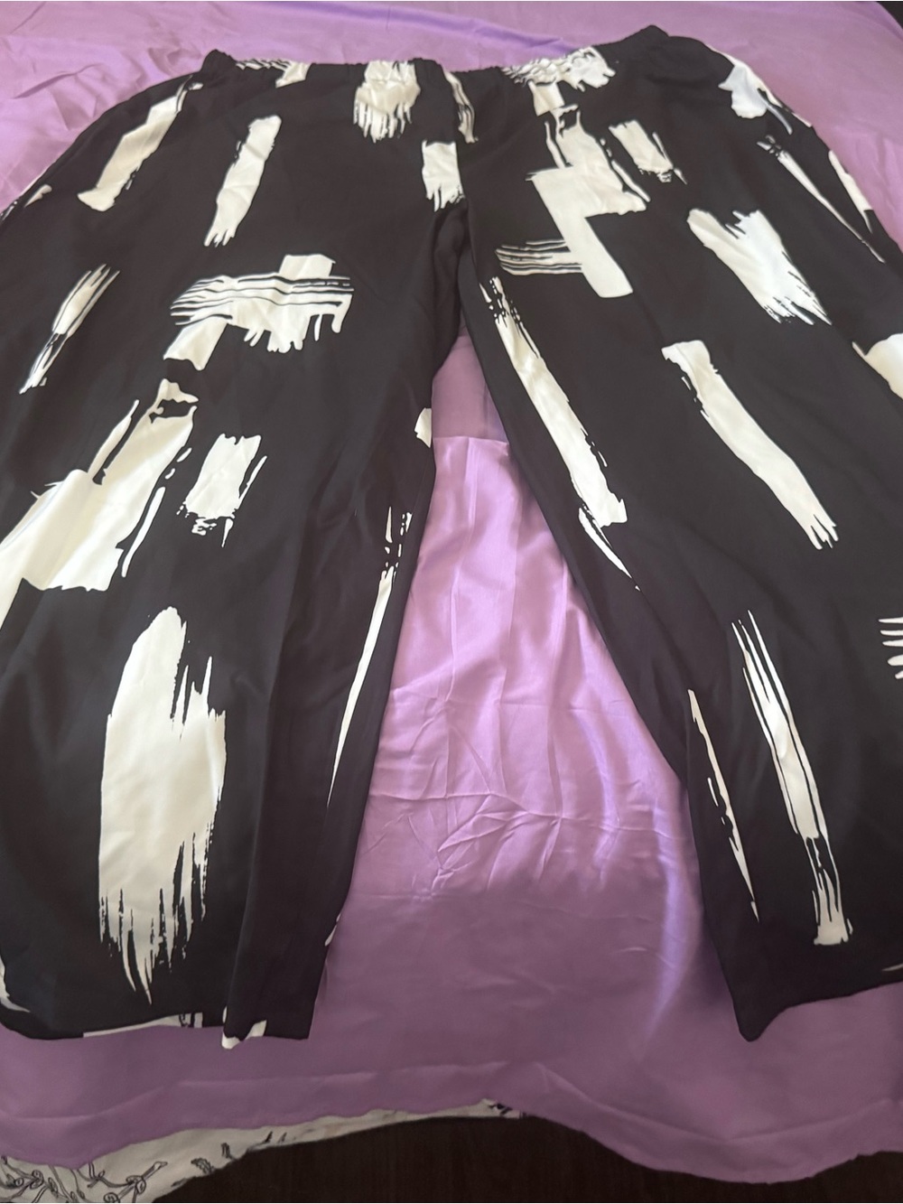 SHEIN Black Joggers with White Brushstroke Print